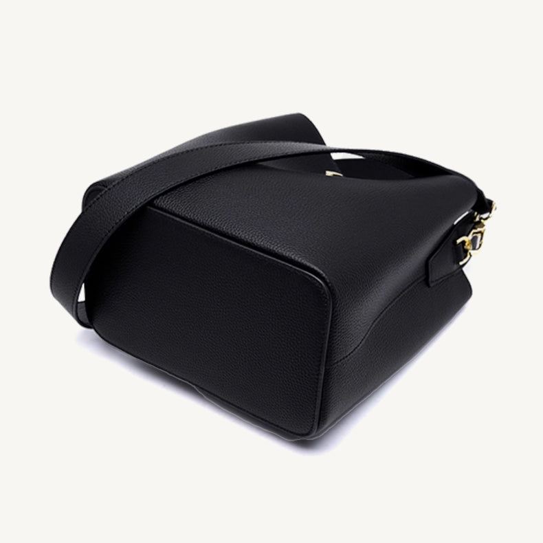 Équilibre Bucket Bag